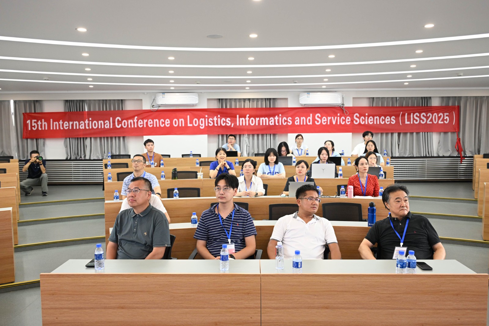 1754239858799679.jpg 北京主会场 合影.JPG